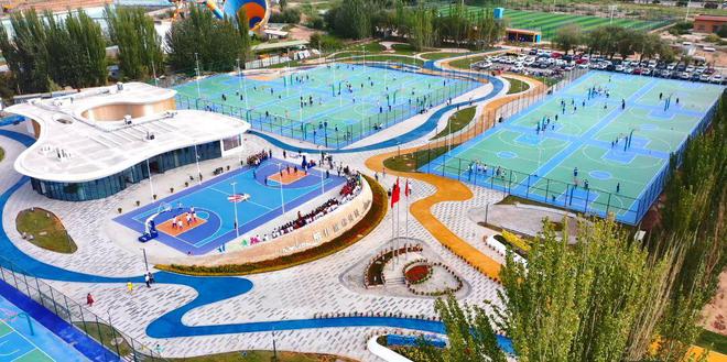 澳门新葡澳京官网35天建成落地！广州建筑承建喀什地区首个篮球主题公园正式亮相(图1)
