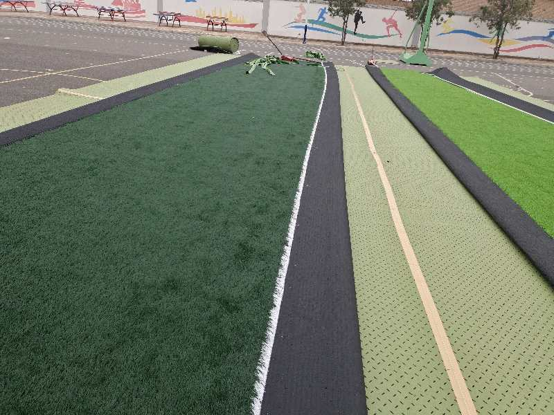 澳门新葡澳京官方网站人造草坪足球场施工步骤图。(图3)